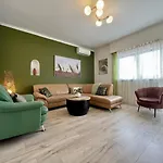 Apartment With Parking Space - 21305 *