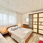 Apartment With Parking Space - 21305 *