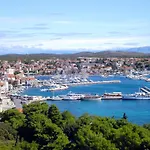 With Parking Space - 21305 Vodice