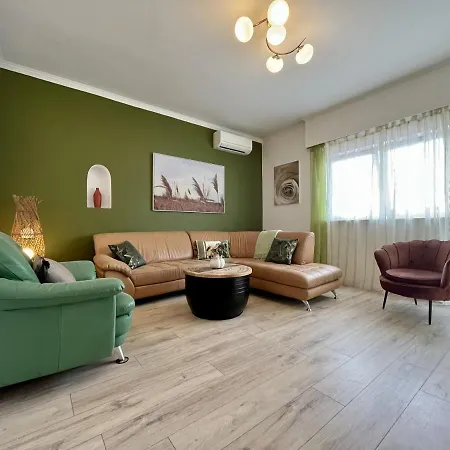Appartement With Parking Space - 21305 *