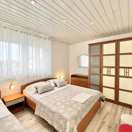 Appartement With Parking Space - 21305 *
