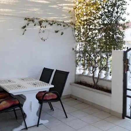 With Parking Space - 21305 Apartmán Vodice