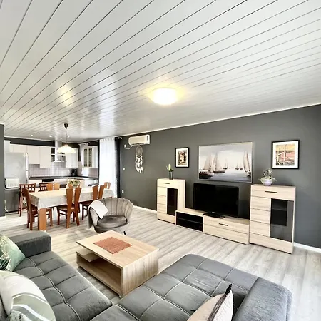 With Parking Space - 21305 Appartement