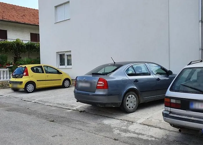 With Parking Space - 21305 Водице