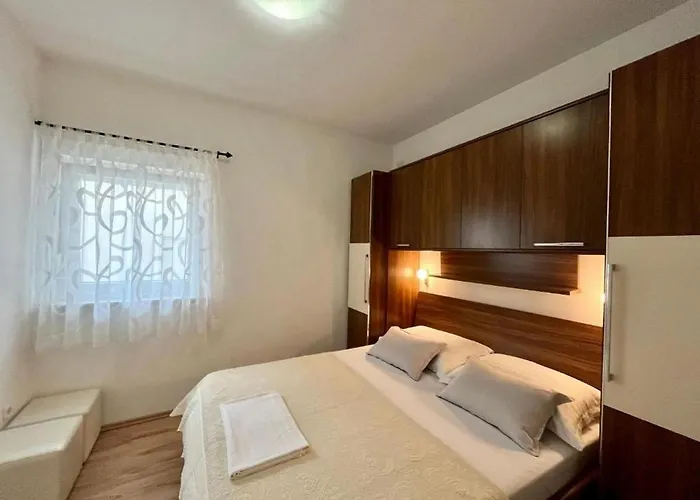 Апартаменты With Parking Space - 21305