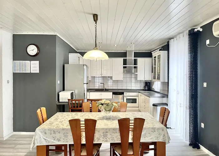 With Parking Space - 21305 アパート ヴォディツェ