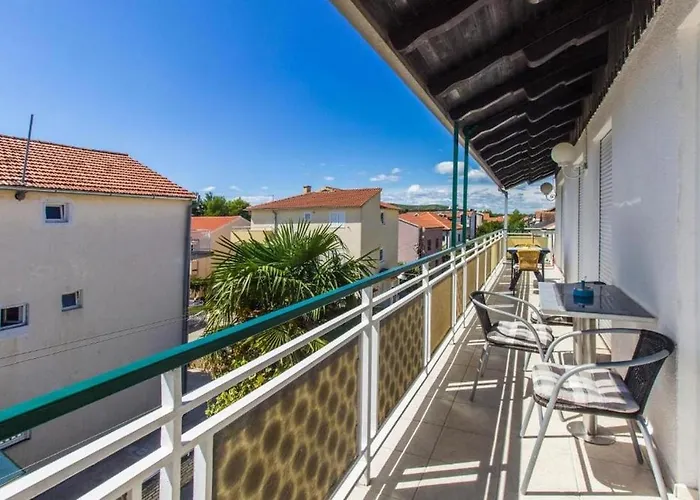 With Parking Space - 21305 Апартаменты Водице